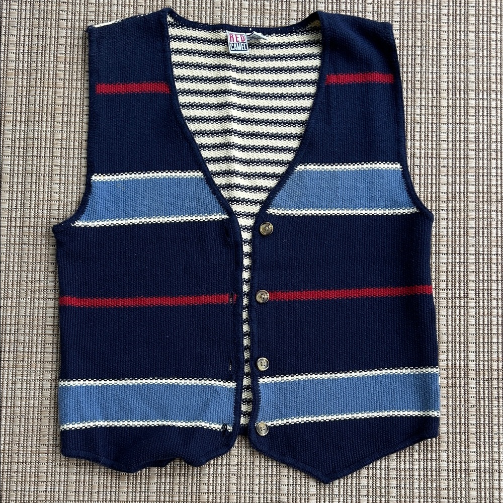 Vintage retro Early 1990’s Red Camel Cardigan Sweater, Size large